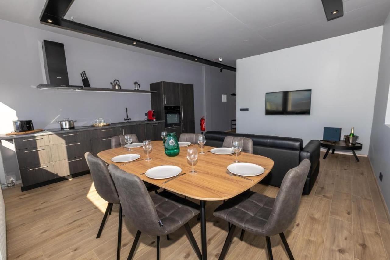 Luxury Loft Apartment 아퀴레이리 외부 사진